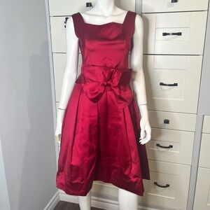 Vintage. Dark red. Cocktail dress. Grad. Removable bow. Size 6. Stiff lining.